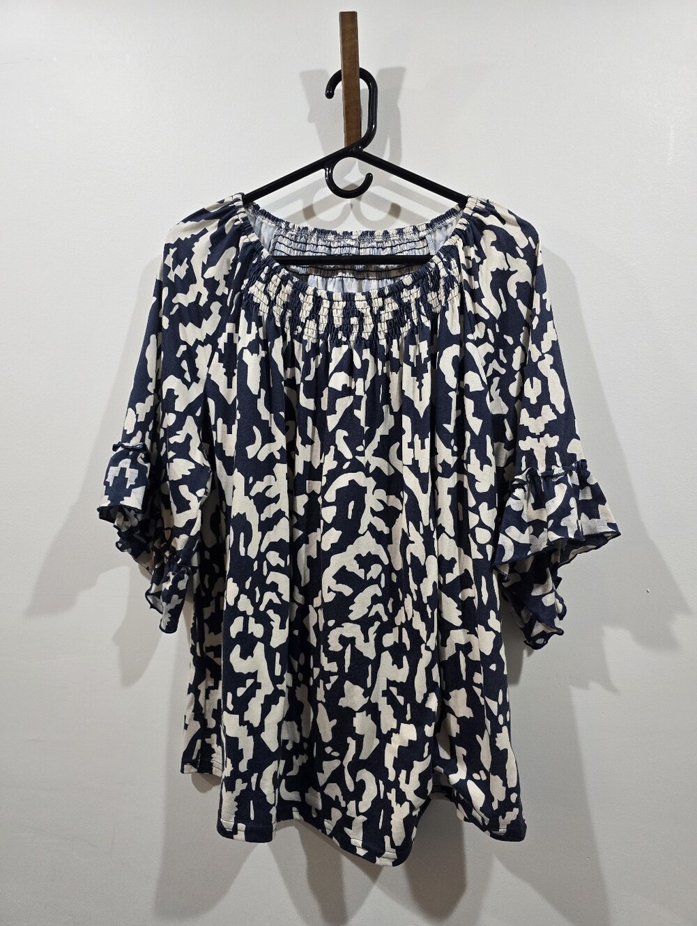 Plus Size 3XL Navy Ivory Abstract Ruffle Sleeve Tunic Top Smocked Neckline